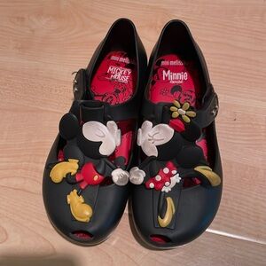 Mini Melissa Toddler Girl Black size 12 Disney Mickey Minnie Kissing Mary Jane